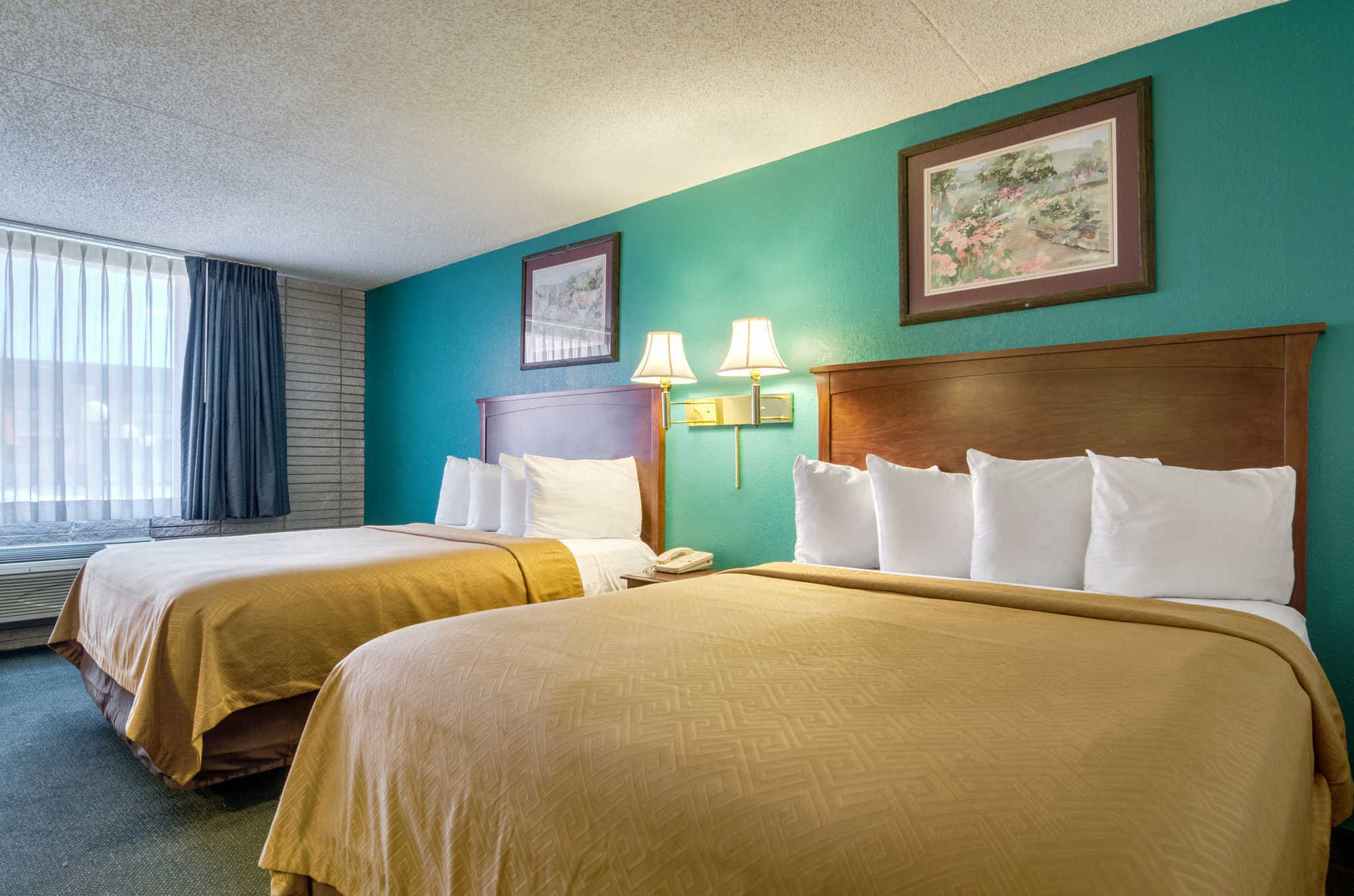 Americas Best Value Inn Salina Quarto foto